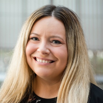 Laura Esfeller